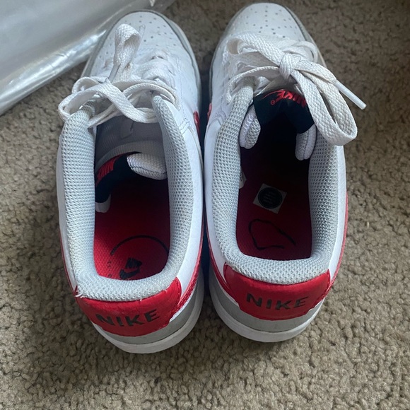 nike - Picture 3 of 3